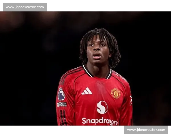 多古：曼联庞大球迷群体下的成长法则