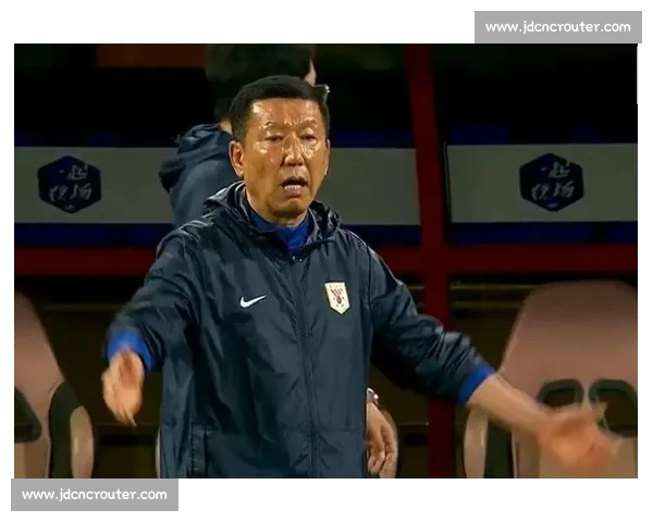 崔康熙质疑裁判判罚遭禁赛 1 场 + 罚 1 万