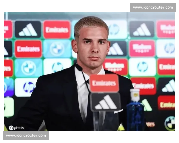 德米凯利斯预言成真：16 岁天才马斯坦托诺加盟皇马