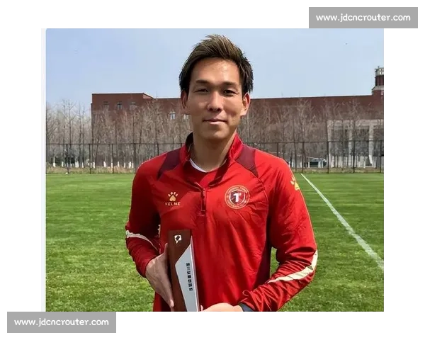 延边龙鼎官宣！191cm 中国香港铁卫劳烈斯加盟 冲超功臣补强后防
